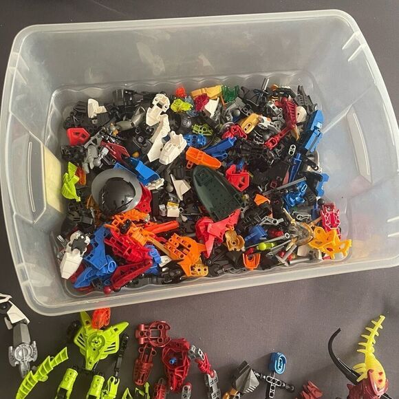 LEGO Bionicle / Hero Factory Lot Approximately 7 lbs Masks Weapons Arms Torsos P - Picture 10 of 14
